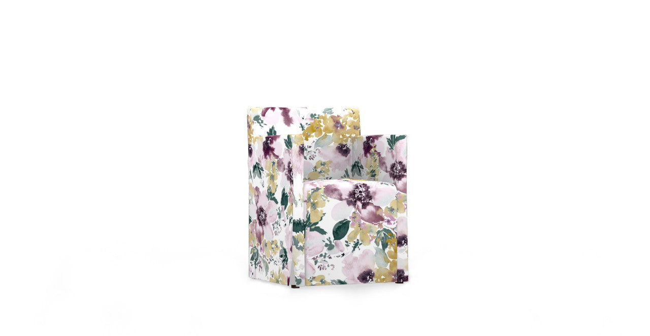 Exclusive Edition / Amelia Pink